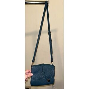 Carpisa Peacock Colored Crossbody Bag